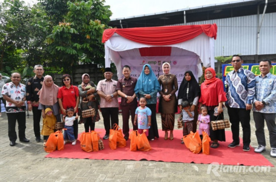 Kadis PMD Kab. Kampar Hadiri Launching Program Bapak Asuh Anak Stunting di Kabupaten Kampar