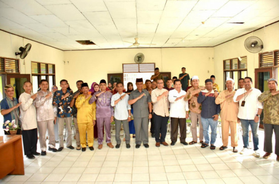Pembukaan sosialisasi pemerintahan desa dan pengelolaan keuangan desa untuk desa di Kec. Siak Hulu