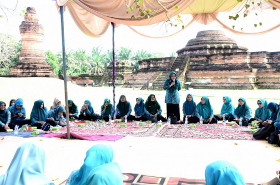 Ketua TP PKK Desa/Kelurahan Kec. XIII Koto Kampar Gelar Rapat Bulanan Program PKK