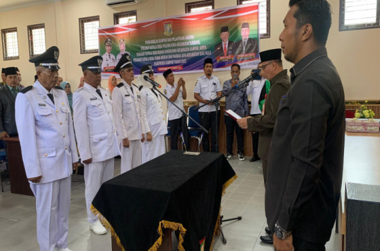 Mewakili Bupati Kampar Kepala Dinas PMD Lanti 4 Penjabat Kepala Desa