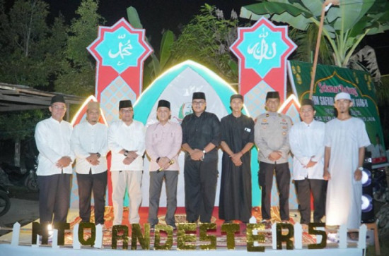 Sekda Kampar Hambali Pimpin Safari Ramadhan Desa Teratak Rumbio Jaya .