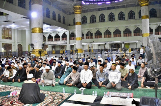 Pemda Kampar Bersama Masyarakat Peringati Nuzul Qur’an Bertepatan Malam 17 Ramadhan 1446 H.