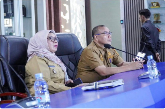 Masuk Nominasi Nasional, Wakil Bupati Kampar & Kadis PMD Ikuti Zoom Meeting Bersama Kemendagri