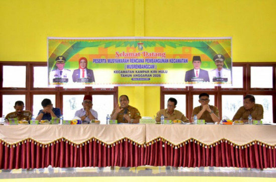 Asisten II Suhermi Buka dan Pimpin Musrenbangcam Kecamatan Kampar Kiri Hulu