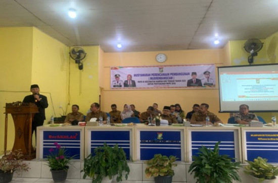 Staf Ahli Bupati Kampar Bidang Kemasyarakatan Dan SDM Pimpin Musrenbang Kec. Kampar Kiri Tengah.