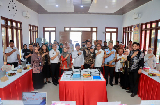 Sebanyak 5 Komponen dan 18 Indikator Menjadi Penilaian KPK-RI untuk Desa Percontohan di Salo