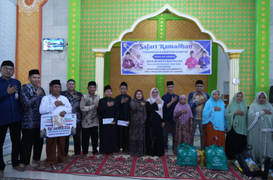 Wakil Bupati Kampar Safari Ramadhan di Masjid Raya Baitullah Desa Buluh Cina.