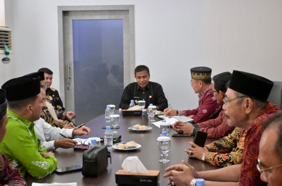 Bupati Kampar Audiensi dg Tokh Masyarakat Kenegerian Rumbio terkait Percepatan Pembangunan Jembatan